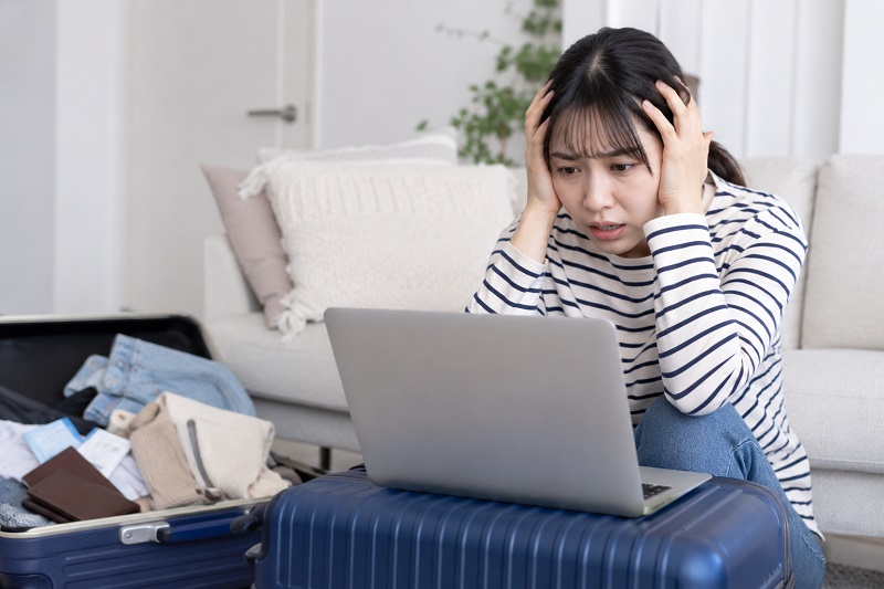 旅行直前の渡航手続き（ESTA）でトラブルが起きたシーン